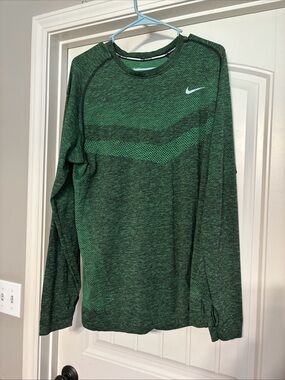 Nike Men’s Long-Sleeve Crew Performance Shirt - Dark Green